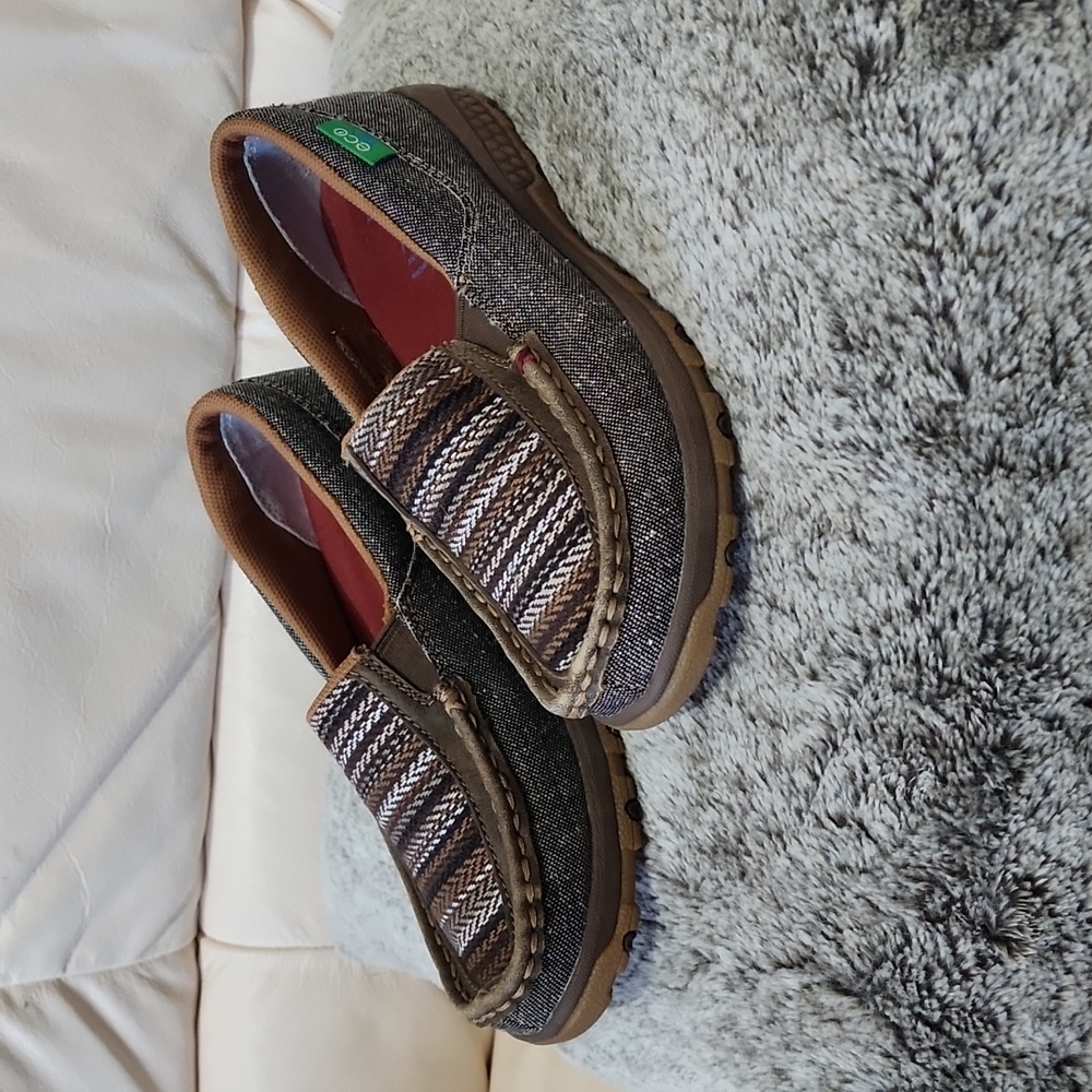 Twisted X loafers size 6.5